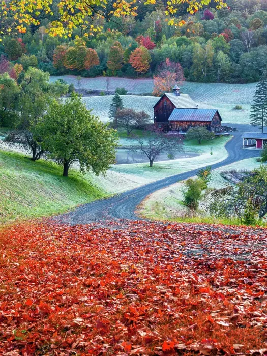 Framed Print : Sleepy Hollow Farm in Autumn, Woodstock Vermont, New England, USA Framed Print : Sleepy Hollow Farm in Autumn, Woodstock Vermont, New England, USA