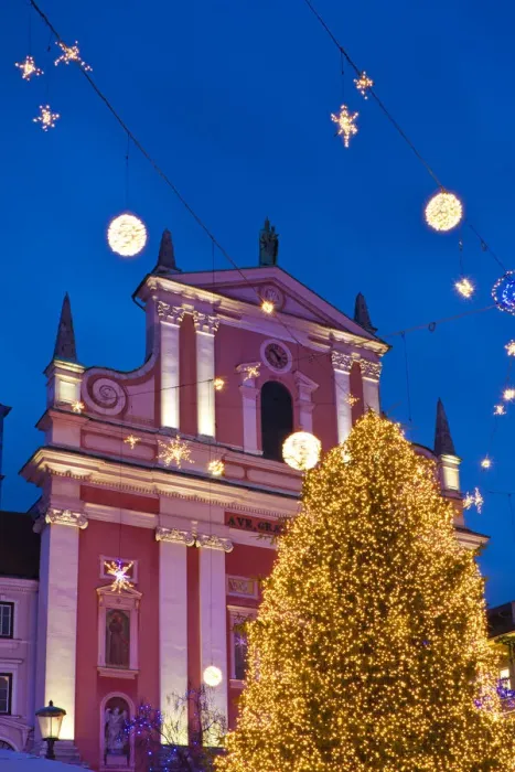 Framed Print : Slovenia, Central Slovenia, Ljubljana. Christmas Market in Preseren Square Framed Print : Slovenia, Central Slovenia, Ljubljana. Christmas Market in Preseren Square