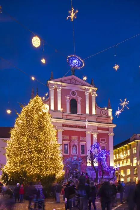 Framed Print : Slovenia, Central Slovenia, Ljubljana. Christmas Market in Preseren Square Framed Print : Slovenia, Central Slovenia, Ljubljana. Christmas Market in Preseren Square
