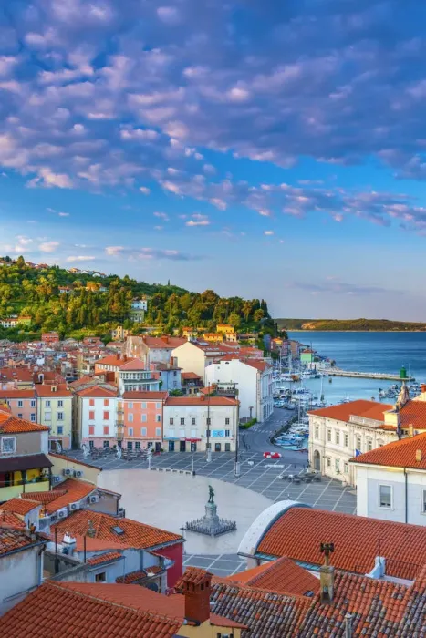 Framed Print : Slovenia, Primorska, Piran, Old Town, Tartinijev trg (Tartini Square) Framed Print : Slovenia, Primorska, Piran, Old Town, Tartinijev trg (Tartini Square)