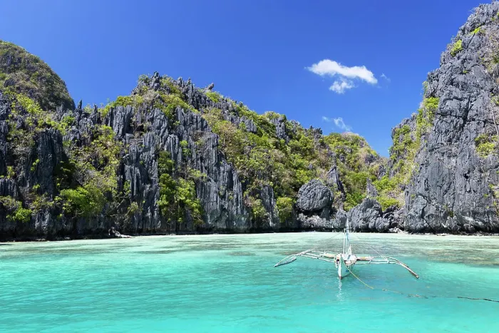 Framed Print : Small Lagoon, Miniloc Island, Bacuit Bay, Palawan, Philippines Framed Print : Small Lagoon, Miniloc Island, Bacuit Bay, Palawan, Philippines