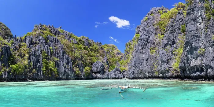 Framed Print : Small Lagoon, Miniloc Island, Bacuit Bay, Palawan, Philippines Framed Print : Small Lagoon, Miniloc Island, Bacuit Bay, Palawan, Philippines