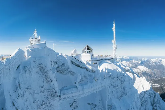 Framed Print : Snow-covered observation and telecommunications station on Zugspitze, Germany's highest mountain, offering panoramic winter views of the Bavarian Alps Framed Print : Snow-covered observation and telecommunications station on Zugspitze, Germany's highest mountain, offering panoramic winter views of the Bavarian Alps