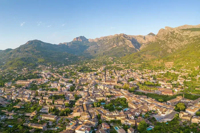 Framed Print : Soller, Serra de Tramuntana, Mallorca, Balearic Islands, Spain Framed Print : Soller, Serra de Tramuntana, Mallorca, Balearic Islands, Spain