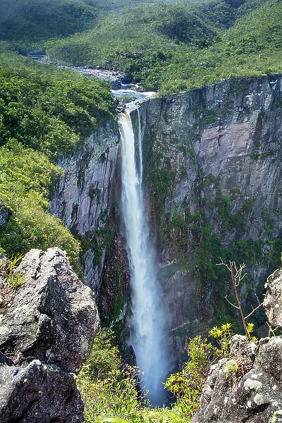 South America, Brazil, Amazonas, Amazon, Rio Negro, Serra do Araca State Park, Araca tepui, the 353 metre high El Dorado (El Dourado) waterfall, the tallest in Brazil