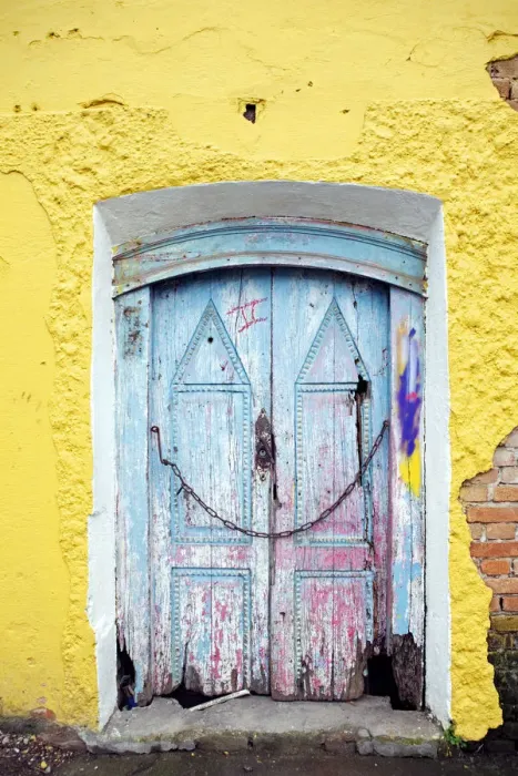 Framed Print : South America, Brazil, Sao Paulo, Embu das Artes, a decrepit wooden door in a building Framed Print : South America, Brazil, Sao Paulo, Embu das Artes, a decrepit wooden door in a building