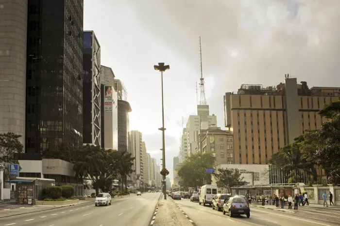 Framed Print : South America, Brazil, Sao Paulo, traffic and pedestrians on Avenida Paulista