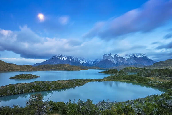 South America, Patagonia, Chile, Torres del Paine National Park, Lago Pehoe