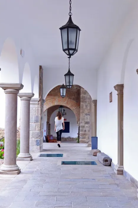 Framed Print : South America, Peru, Cusco, a model walks along a cloister corridor in the Orient-Express Framed Print : South America, Peru, Cusco, a model walks along a cloister corridor in the Orient-Express