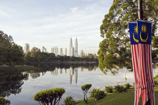 South East Asia, Malaysia, Kuala Lumpur, Petronas Towers, Lake Titiwangsa