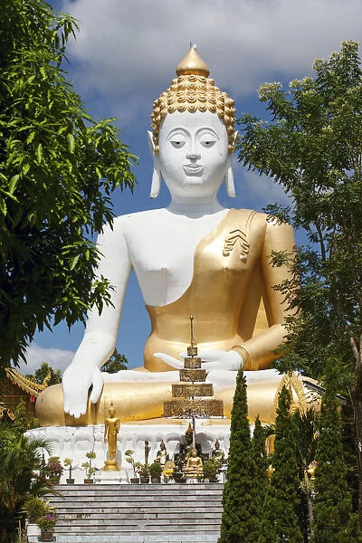 South East Asia, Thailand, Lanna, Chiang Mai, Wat Phra That Doi Kham (Temple of the