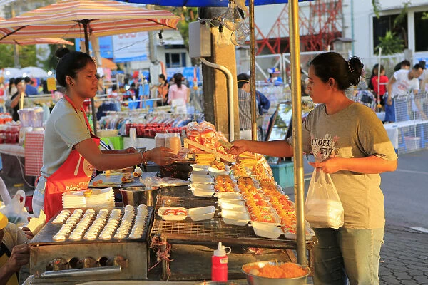 South East Asia, Thailand, Southern Thailand, Songkhla Province, Songkhla, food vendor