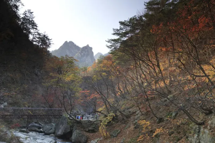 Framed Print : South Korea, Gangwon-do, Seoraksan National Park Framed Print : South Korea, Gangwon-do, Seoraksan National Park