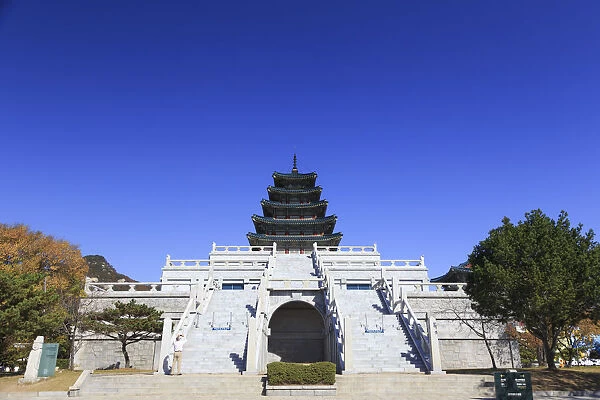 South Korea, Seoul, Gyeonbokgung Palace, National Folk museum of Korea