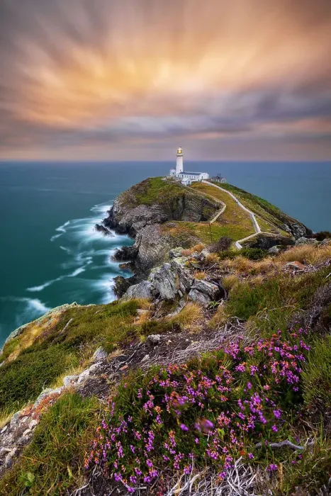 Framed Print : South Stack Lighthouse at sunset, Anglesey, Holy Island, Wales, Great Britain, United Kingdom Framed Print : South Stack Lighthouse at sunset, Anglesey, Holy Island, Wales, Great Britain, United Kingdom