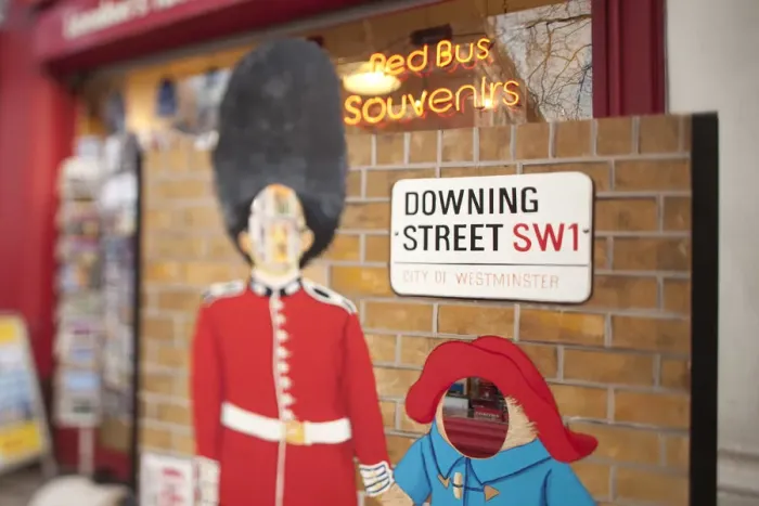 Framed Print : Souvenir shop, London, England