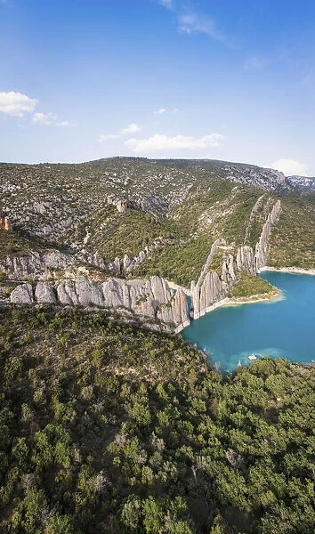 Spain, Aragon, Huesca, Finestres, The so called 'Chinese Wall'in the Montrebeis reservoir