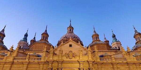 Spain, Aragon Region, Zaragoza, Basilica del Pilar, Panorama at dusk