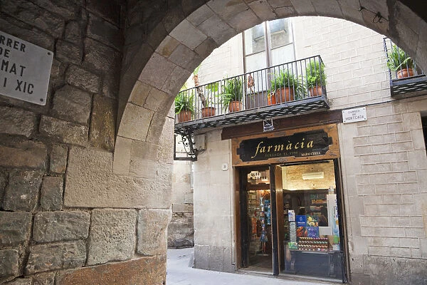 Spain, Barcelona, The Gothic Quarter, Pharmacy Shop