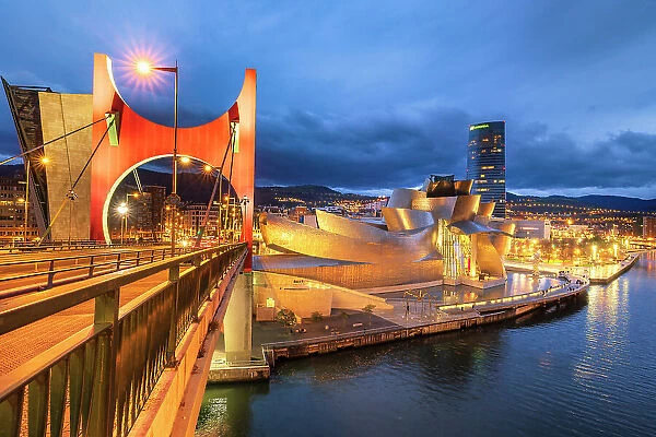 Spain, Basque Country Region, Vizcaya Province, Bilbao, Guggenheim Museum by architect Frank Gehry
