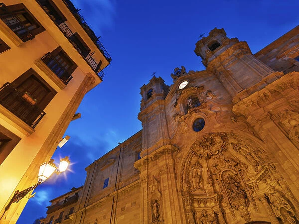 Spain, Basque Country, San Sebastian (Donostia). Santa Maria Church illuminated at night