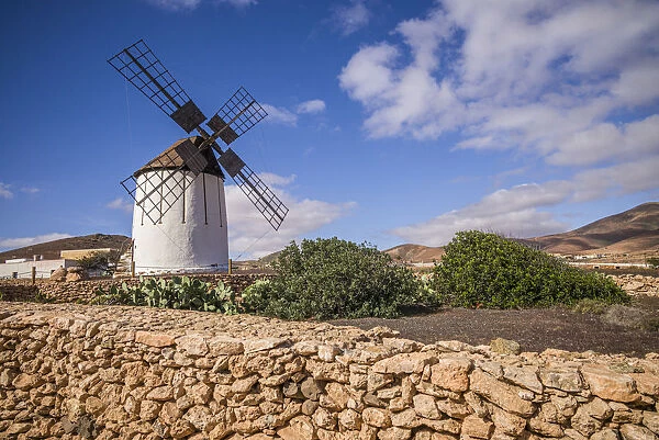 Spain, Canary Islands, Fuerteventura Island, Tiscamanita, traditional island windmill