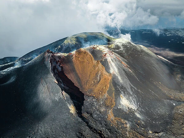 Spain, Canary Islands, La Palma, El Paso, Elevated view of the crater of the Tajogaite Volcano