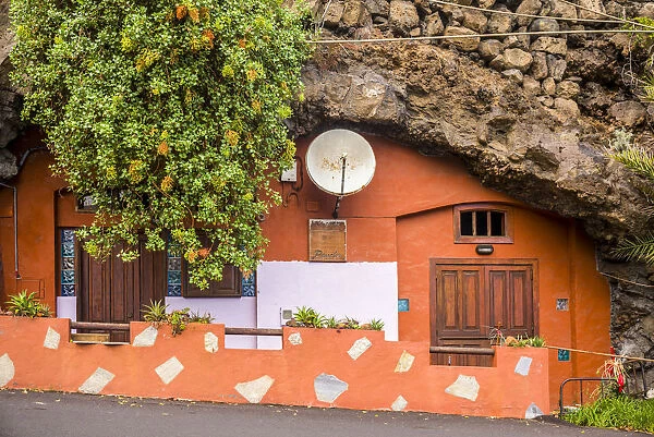 Spain, Canary Islands, La Palma Island, Puerto Espindola, cave house