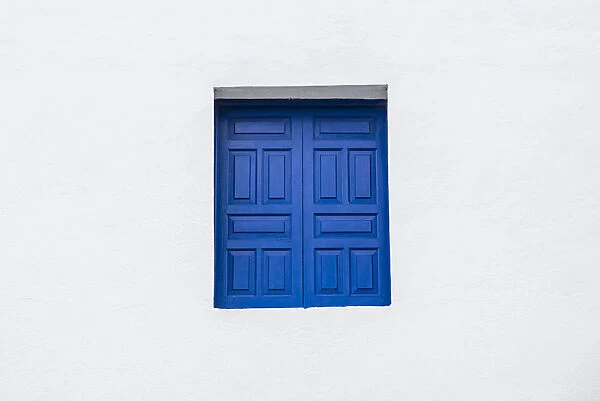 Spain, Canary Islands, La Palma Island, Puerto Espindola, blue door