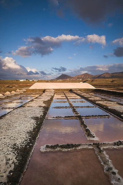 Spain, Canary Islands, Lanzarote, El Golfo, Salinas de Janubio, salt evaporation pans