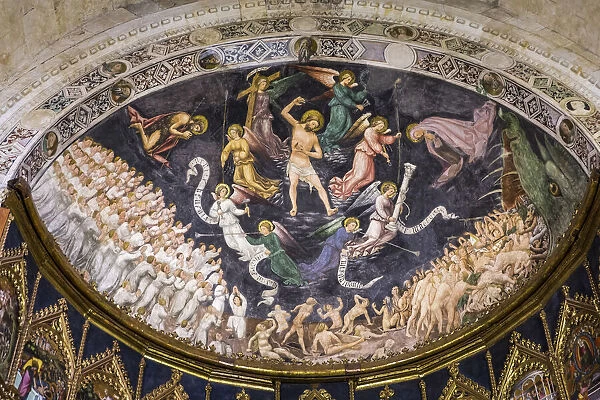 Spain, Castile and Leon, Salamanca, Cathedral, Fresco by Nicola Fiorentino in the apse of the Old Cathedral