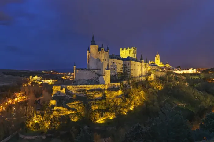 Framed Print : Spain, Castile and Leon, Segovia, the Alcazar and cathedral at night Framed Print : Spain, Castile and Leon, Segovia, the Alcazar and cathedral at night