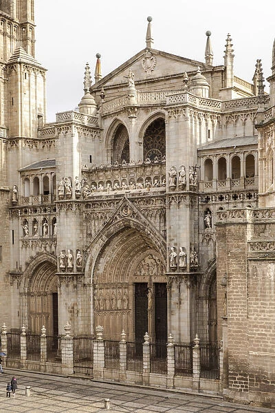 Spain, Castilla-La Mancaha, Toledos Cathedral, The main faazade of the Catedral