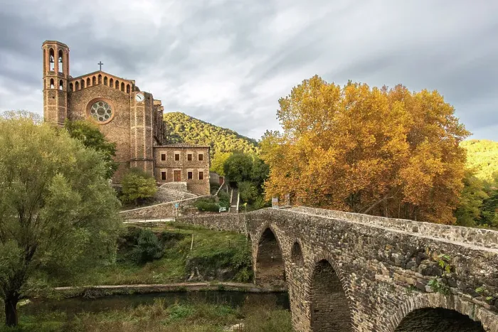 Framed Print : Spain, Catalonia, Olot, Sant Joan Les Fonts, The church of the village Framed Print : Spain, Catalonia, Olot, Sant Joan Les Fonts, The church of the village