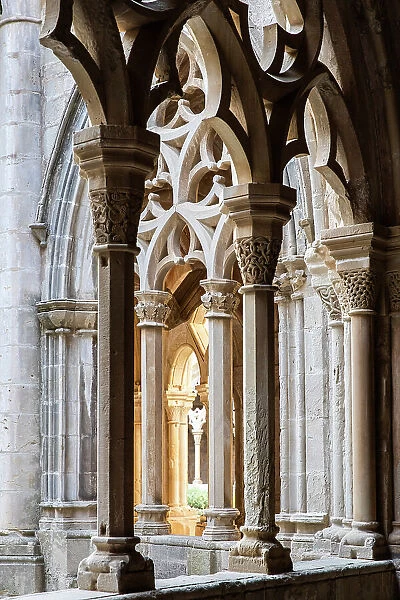 Spain, Catalonia, Tarragona, Poblet, Architectural details in the cloister of the monastery