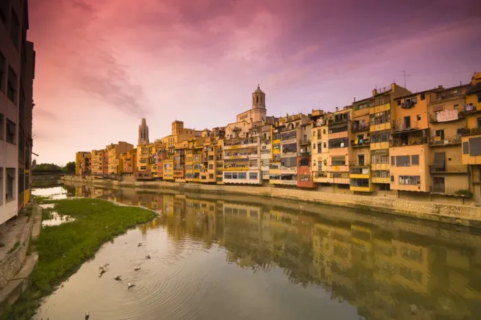 Framed Print : Spain, Catalunia (Catalunya), Girona, River Onyar
