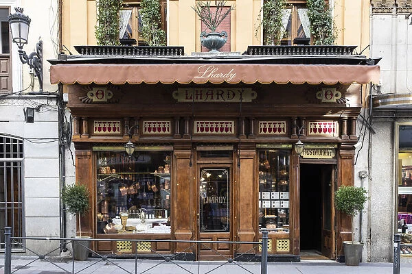 Spain, Madrid, Lhardy restaurant, The entrance of Lhardy gourmet shop