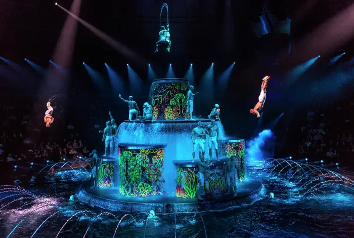 Framed Print : Specxtacular performance at The Wynn Hotel and Casino, Las Vegas, Nevada, USA Framed Print : Specxtacular performance at The Wynn Hotel and Casino, Las Vegas, Nevada, USA