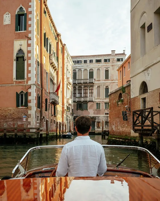 Framed Print : Speedboat water taxi through canals of Venice, Veneto, Italy Framed Print : Speedboat water taxi through canals of Venice, Veneto, Italy