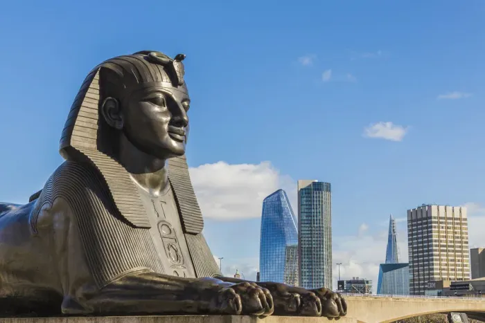 Framed Print : Sphinx statue and Cityscape, London, England Framed Print : Sphinx statue and Cityscape, London, England