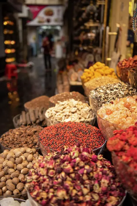 Framed Print : Spices on display in the Spice Souk, Deira, Dubai, United Arab Emirates Framed Print : Spices on display in the Spice Souk, Deira, Dubai, United Arab Emirates