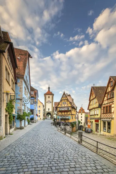 Framed Print : Spitalgasse street with Plonlein half-timbered building and Siebers Tower Framed Print : Spitalgasse street with Plonlein half-timbered building and Siebers Tower