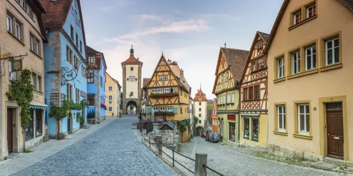 Framed Print : Spitalgasse street with Plonlein half-timbered building and Siebers Tower Framed Print : Spitalgasse street with Plonlein half-timbered building and Siebers Tower