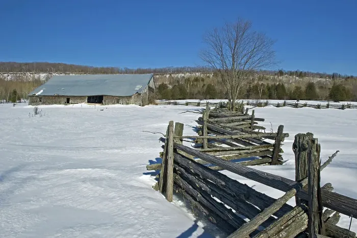 Framed Print : Splir rail or snake fence and barn in winter Sheguindah. Manitoulin Island, Ontario, Canada Framed Print : Splir rail or snake fence and barn in winter Sheguindah. Manitoulin Island, Ontario, Canada