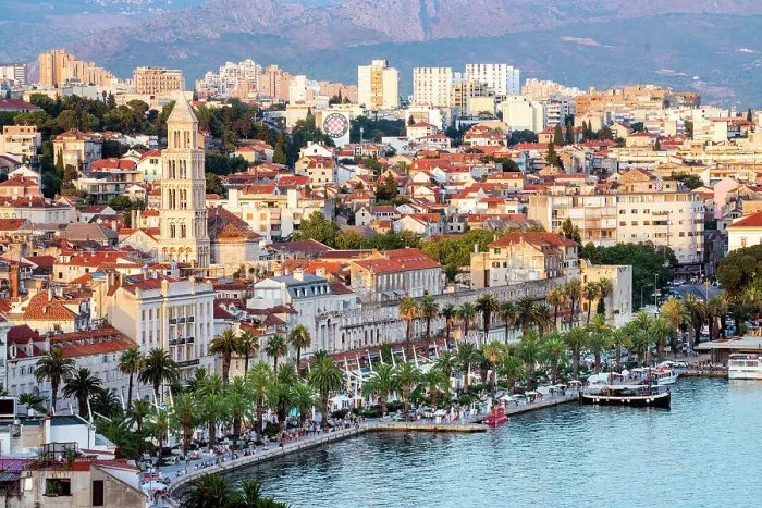 Framed Print : Split, Dalmatien, Riva Sea Promenade, Harbour, City View Croatia Framed Print : Split, Dalmatien, Riva Sea Promenade, Harbour, City View Croatia
