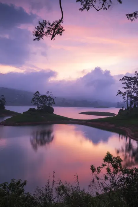 Framed Print : Sri Lanka, Hatton, Castlereagh Lake Framed Print : Sri Lanka, Hatton, Castlereagh Lake