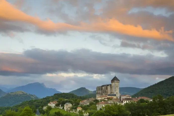 Framed Print : St Bertrand De Comminges, Haute-Garonne, Midi-Pyrenees, France Framed Print : St Bertrand De Comminges, Haute-Garonne, Midi-Pyrenees, France