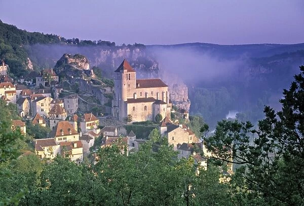 St. Cirq Lapoppie, Lot Valley, Midi-Pyrenees, France