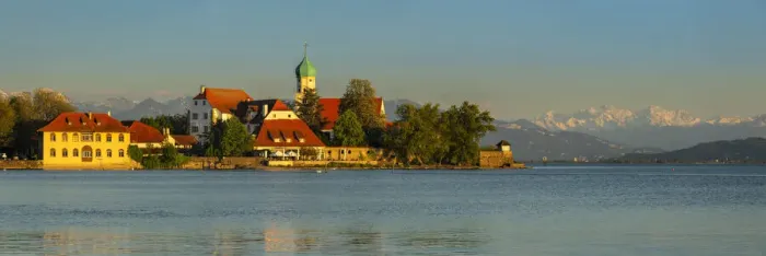 Framed Print : St. Georg church and castle on peninsula, Wasserburg, Lake Constance, Swabia, Bavaria Framed Print : St. Georg church and castle on peninsula, Wasserburg, Lake Constance, Swabia, Bavaria