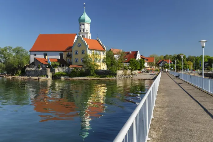 Framed Print : St. Georg church and castle on peninsula, Wasserburg, Lake Constance, Swabia, Bavaria Framed Print : St. Georg church and castle on peninsula, Wasserburg, Lake Constance, Swabia, Bavaria